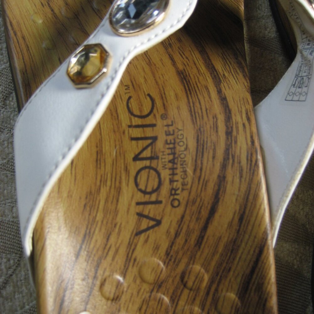 Vionic Sandal - Picture 4 of 5